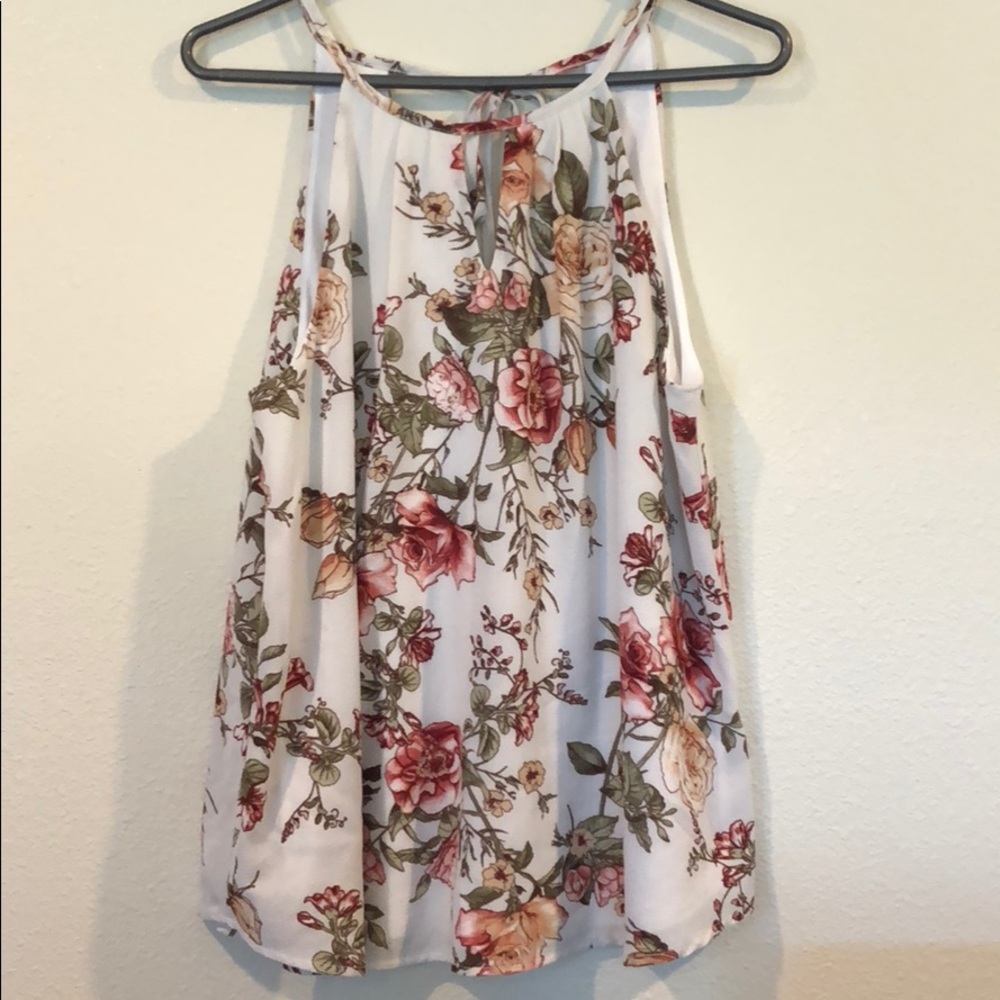 Women’s floral print blouse. Size M